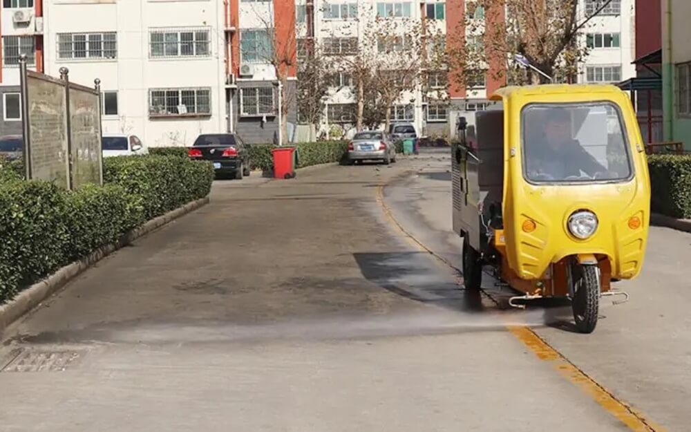 Small Multifunctional Three-Wheel High-Pressure Cleaning Vehicle BY-C7_2
