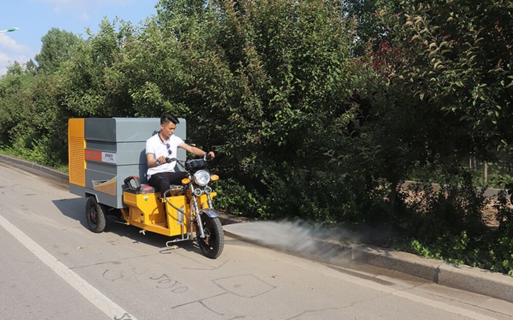 Three-Wheel High-Pressure Cleaning Vehicle BY-C2815_3
