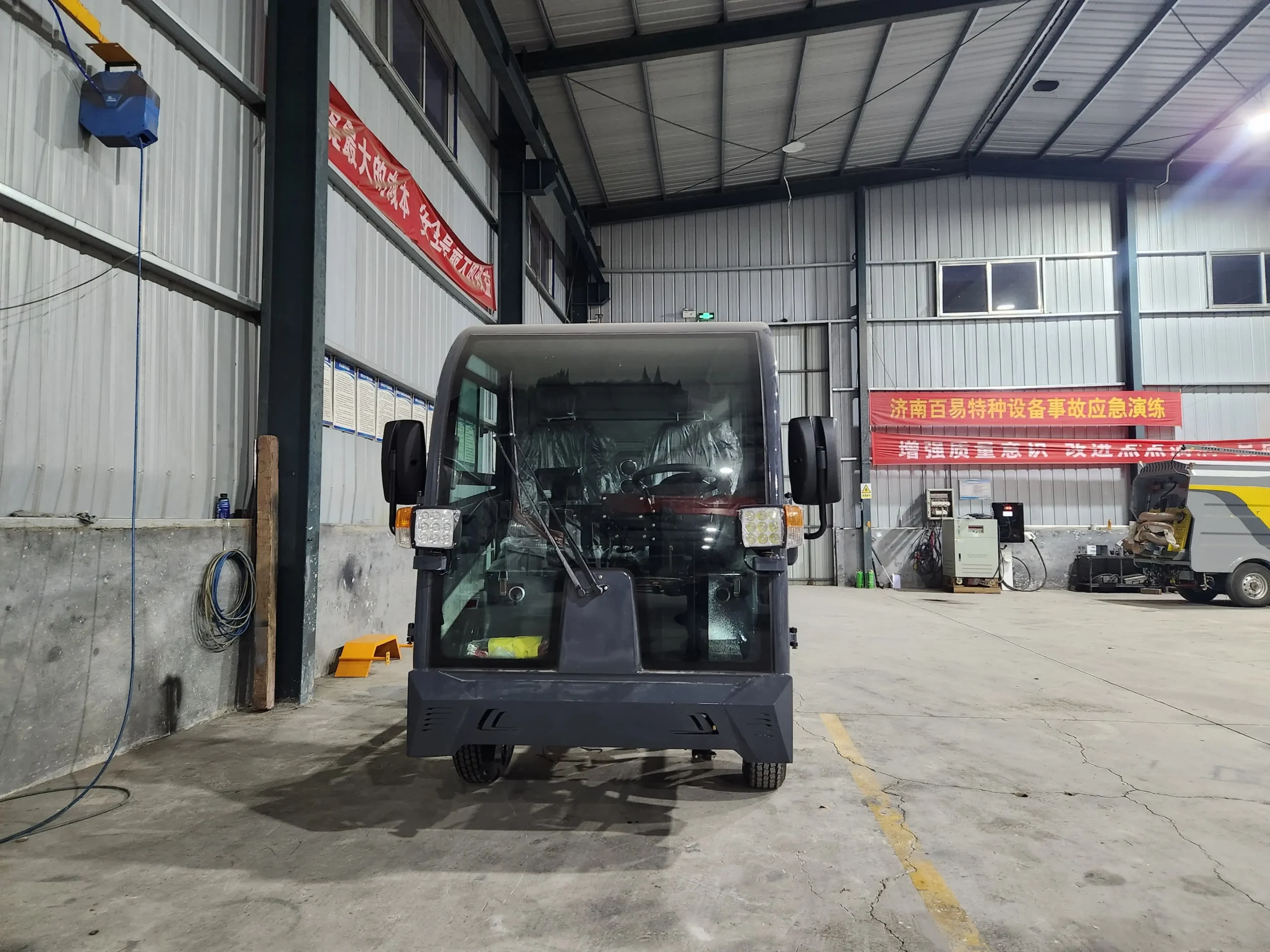 New Electric Loading Truck